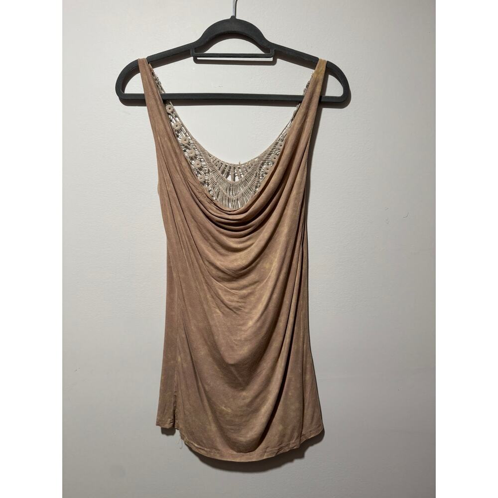POL Cowl neckline